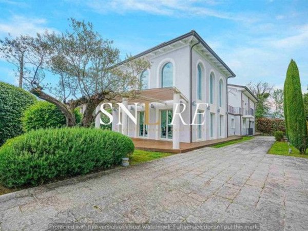 casa indipendente in affitto a Forte dei Marmi in zona Vittoria Apuana