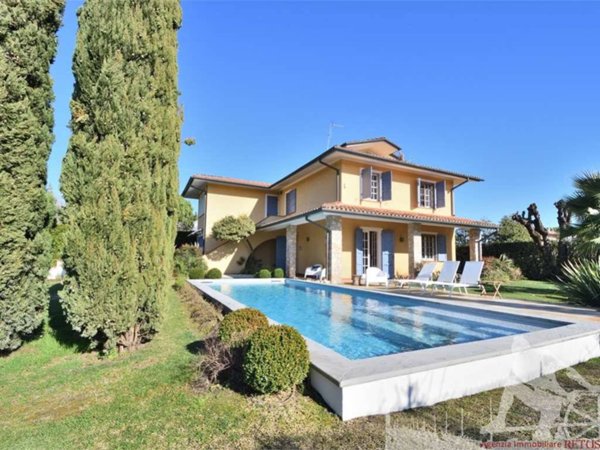casa indipendente in affitto a Forte dei Marmi in zona Vaiana