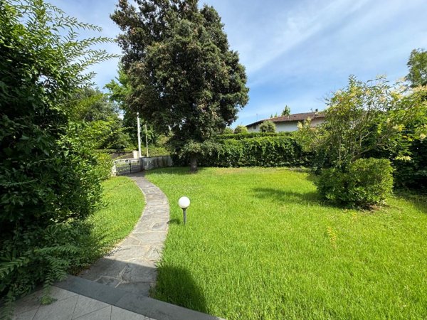 casa indipendente in affitto a Forte dei Marmi in zona Vittoria Apuana