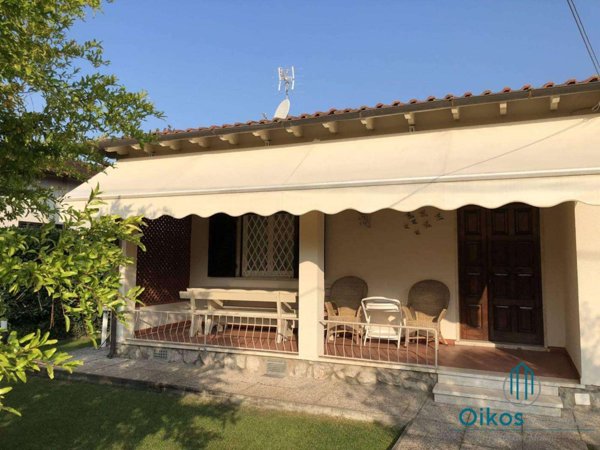 casa indipendente in affitto a Forte dei Marmi in zona Vittoria Apuana