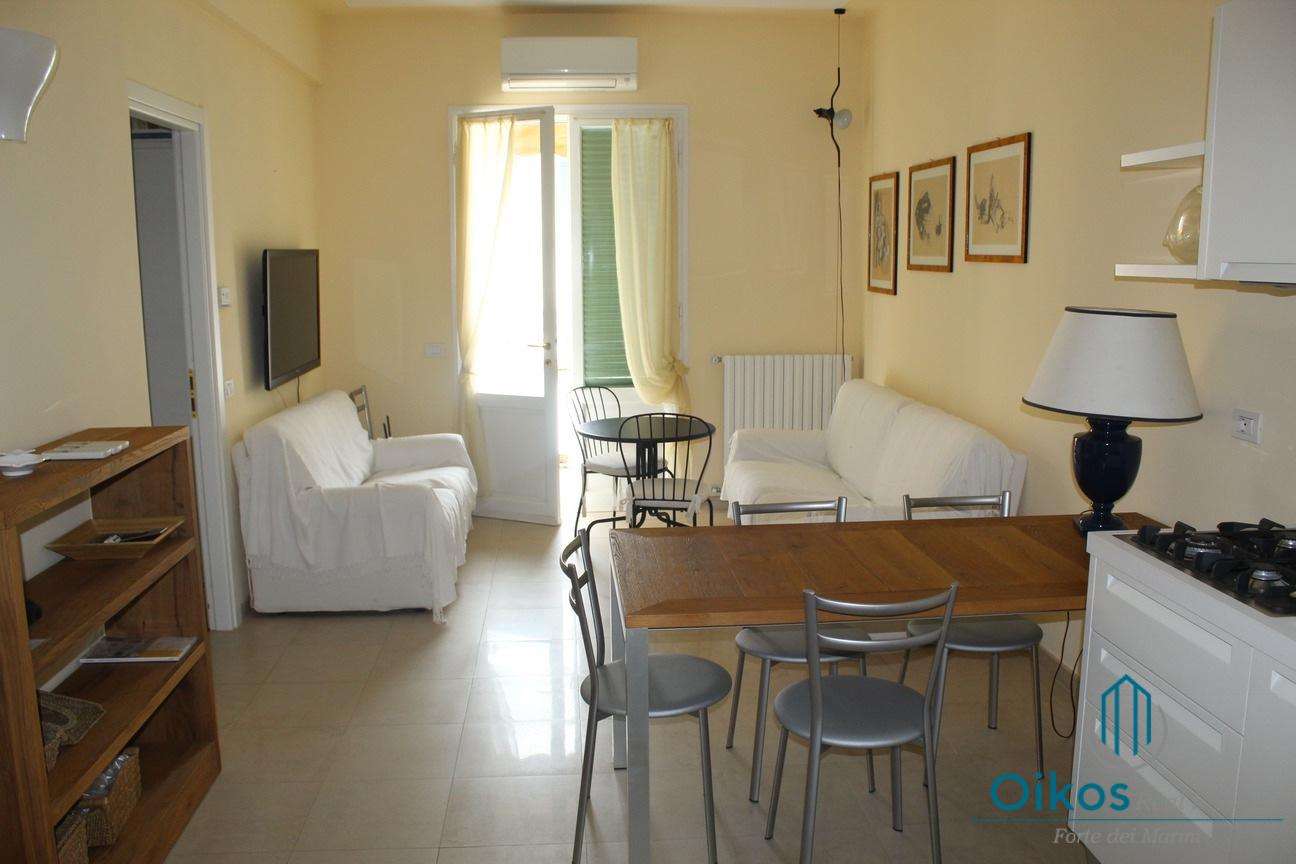 appartamento in affitto a Forte dei Marmi in zona Roma Imperiale