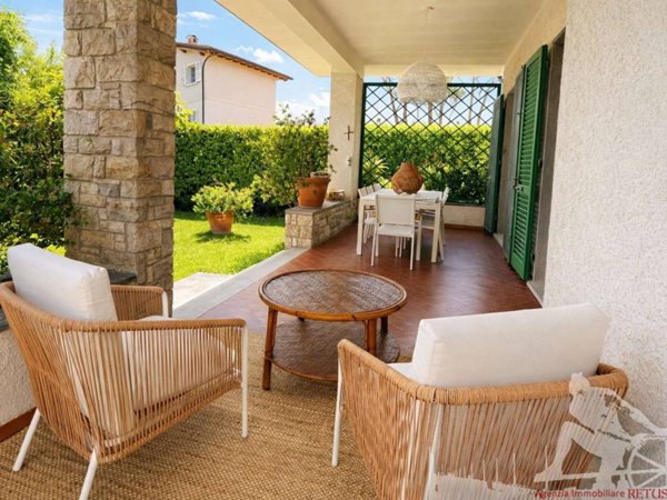 casa indipendente in affitto a Forte dei Marmi in zona Roma Imperiale