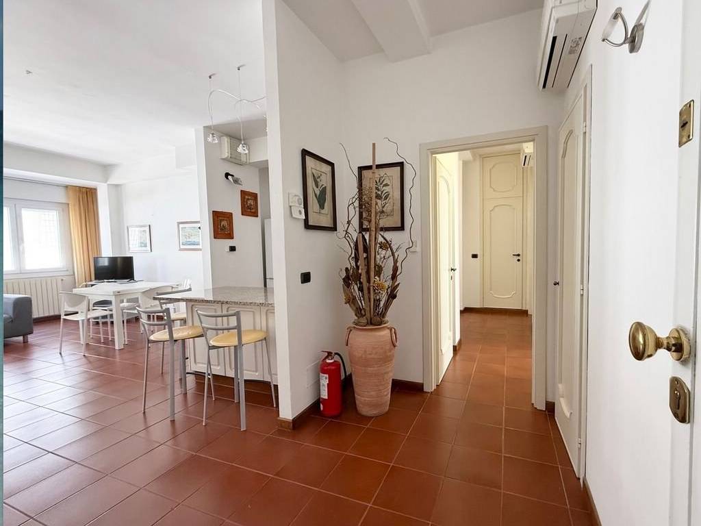 appartamento in affitto a Forte dei Marmi in zona Roma Imperiale