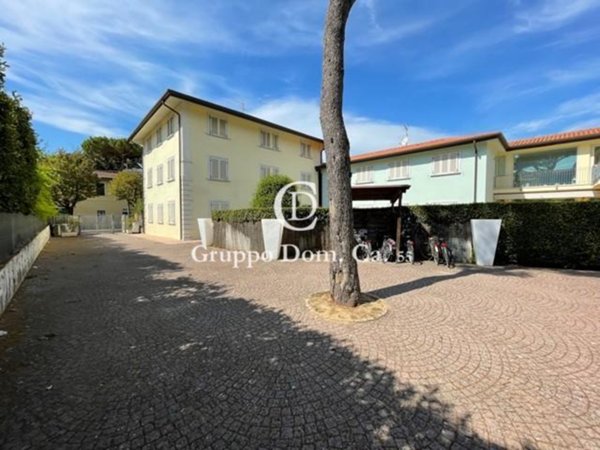 appartamento in affitto a Forte dei Marmi in zona Roma Imperiale