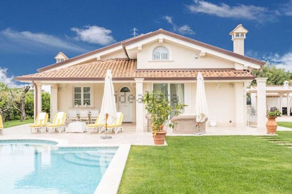 casa indipendente in affitto a Forte dei Marmi in zona Vaiana