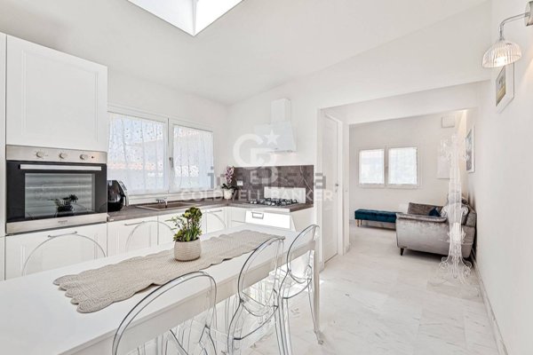 appartamento in affitto a Forte dei Marmi in zona Roma Imperiale