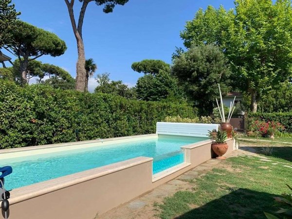 casa indipendente in affitto a Forte dei Marmi in zona Vittoria Apuana
