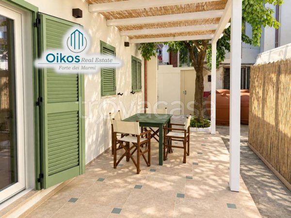 appartamento in affitto a Forte dei Marmi in zona Roma Imperiale