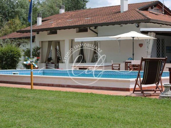 casa indipendente in affitto a Forte dei Marmi in zona Vaiana