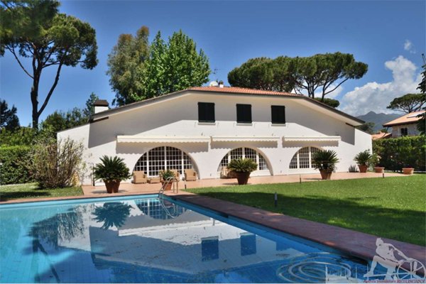 casa indipendente in affitto a Forte dei Marmi