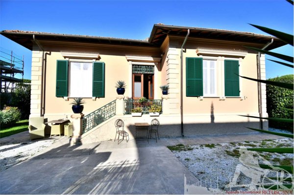 casa indipendente in affitto a Forte dei Marmi in zona Vittoria Apuana