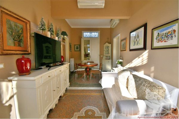 casa indipendente in affitto a Forte dei Marmi in zona Vittoria Apuana
