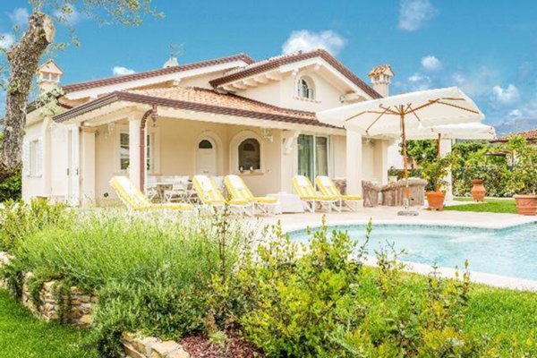 casa indipendente in affitto a Forte dei Marmi in zona Vaiana