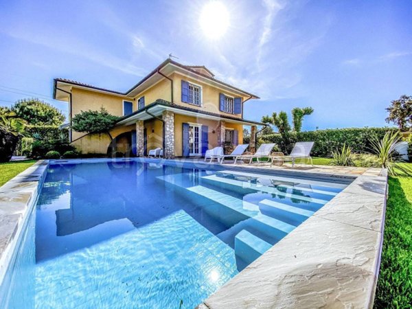 casa indipendente in affitto a Forte dei Marmi