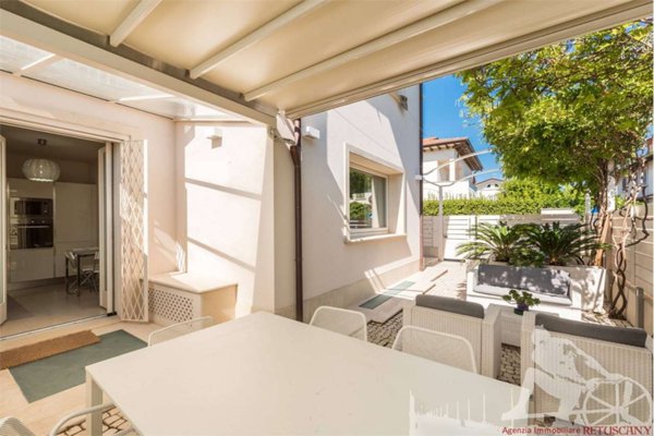 casa indipendente in affitto a Forte dei Marmi in zona Roma Imperiale