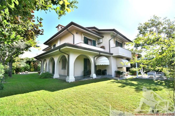 casa indipendente in affitto a Forte dei Marmi