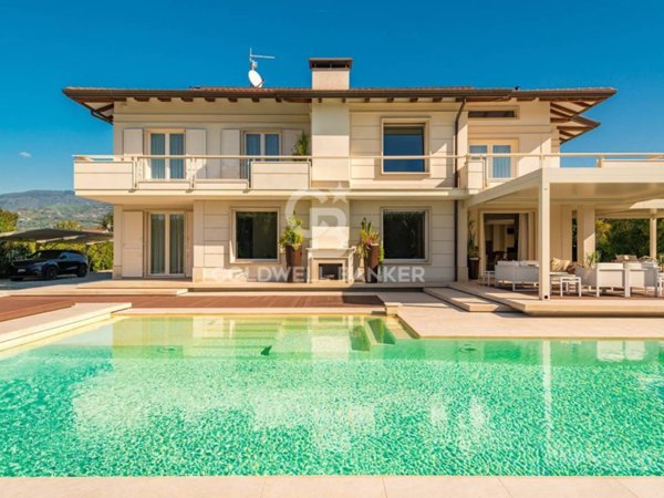 casa indipendente in affitto a Forte dei Marmi in zona Vaiana