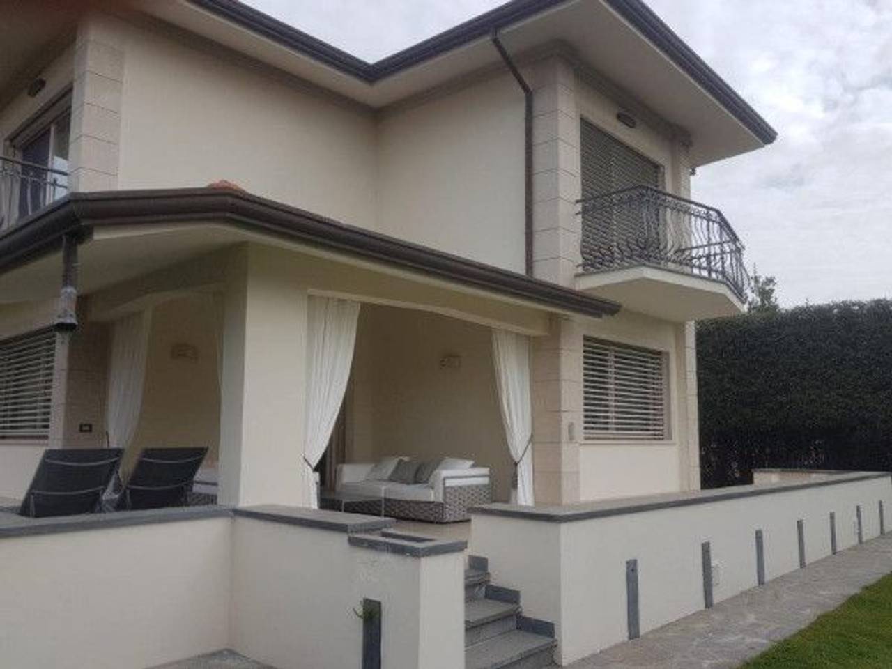 casa indipendente in affitto a Forte dei Marmi in zona Vittoria Apuana