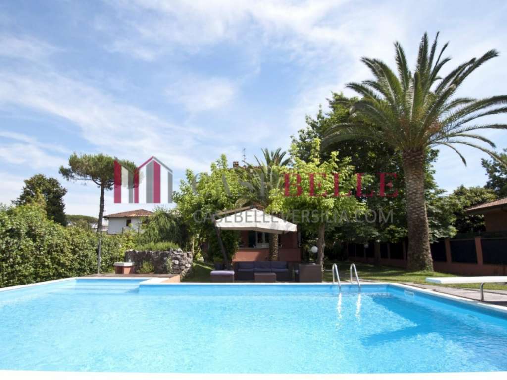 casa indipendente in affitto a Forte dei Marmi in zona Vittoria Apuana
