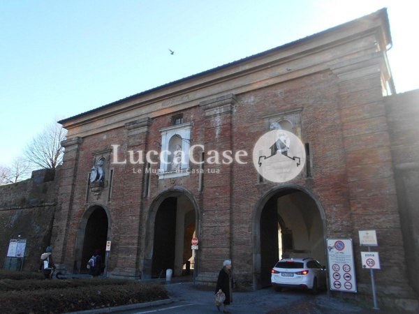 ufficio in affitto a Lucca in zona zona San Marco