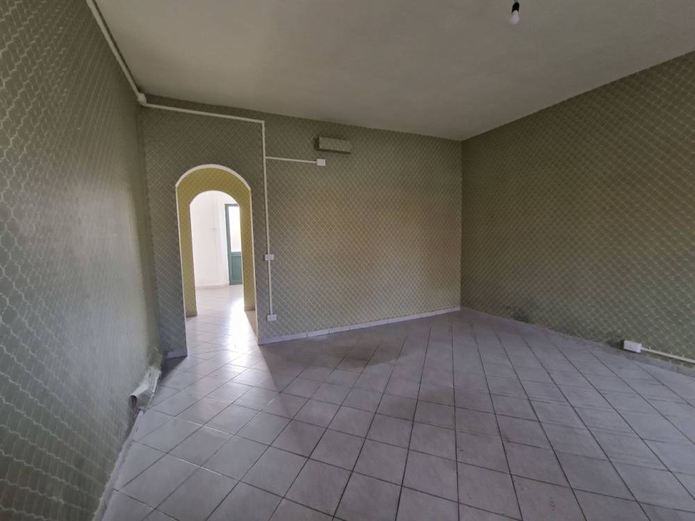 negozio in affitto a Lucca in zona San Pietro a Vico
