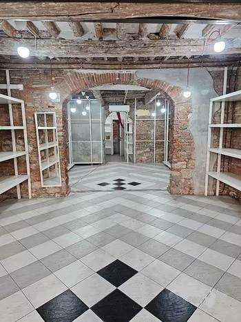 locale commerciale in affitto a Lucca