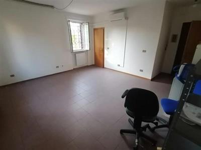 ufficio in affitto a Lucca in zona Sant'Anna