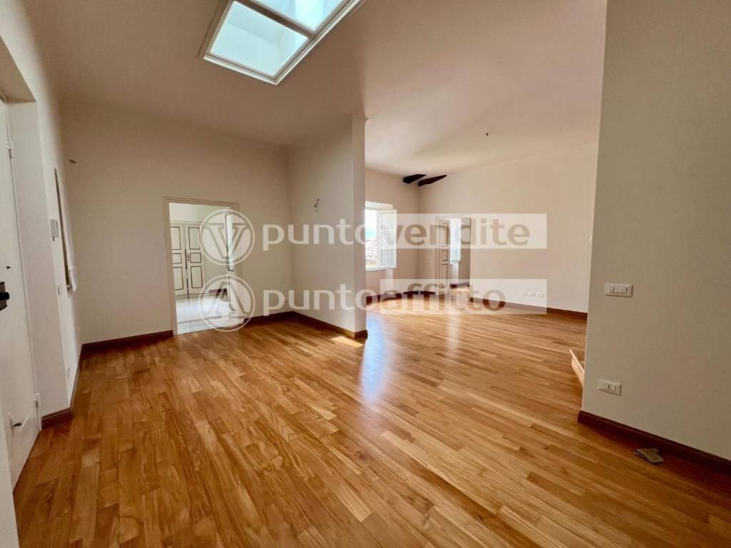 appartamento in affitto a Lucca in zona Centro Città