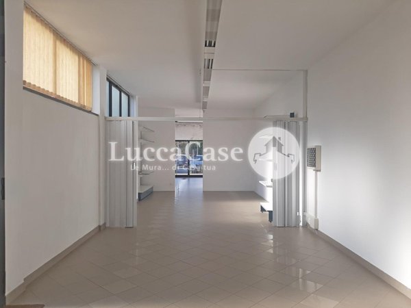 locale commerciale in affitto a Lucca in zona zona Arancio