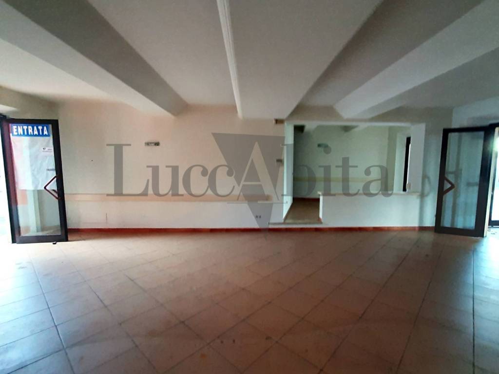 negozio in affitto a Lucca in zona zona San Vito