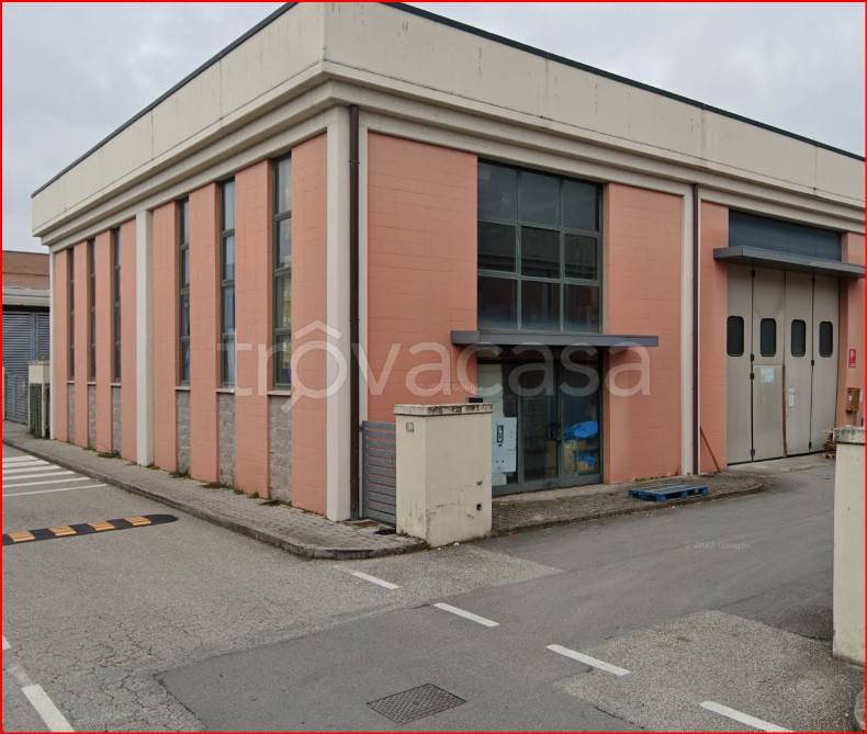 locale commerciale in affitto a Lucca in zona zona San Marco