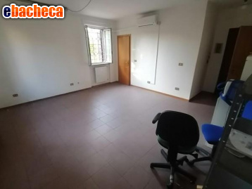 ufficio in affitto a Lucca in zona Sant'Anna
