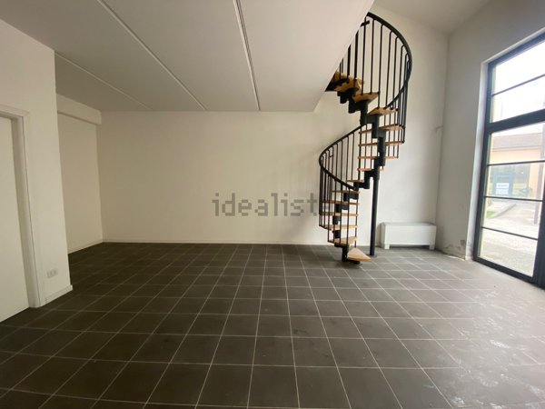 locale di sgombero in affitto a Lucca in zona Zona San Concordio