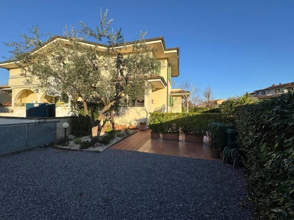 casa indipendente in affitto a Lucca in zona Picciorana