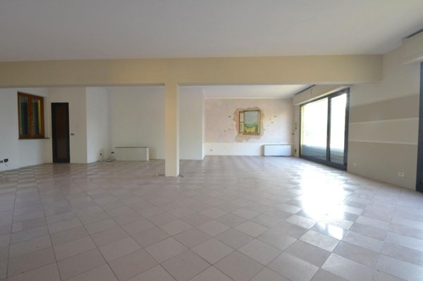 locale commerciale in affitto a Lucca in zona zona San Vito