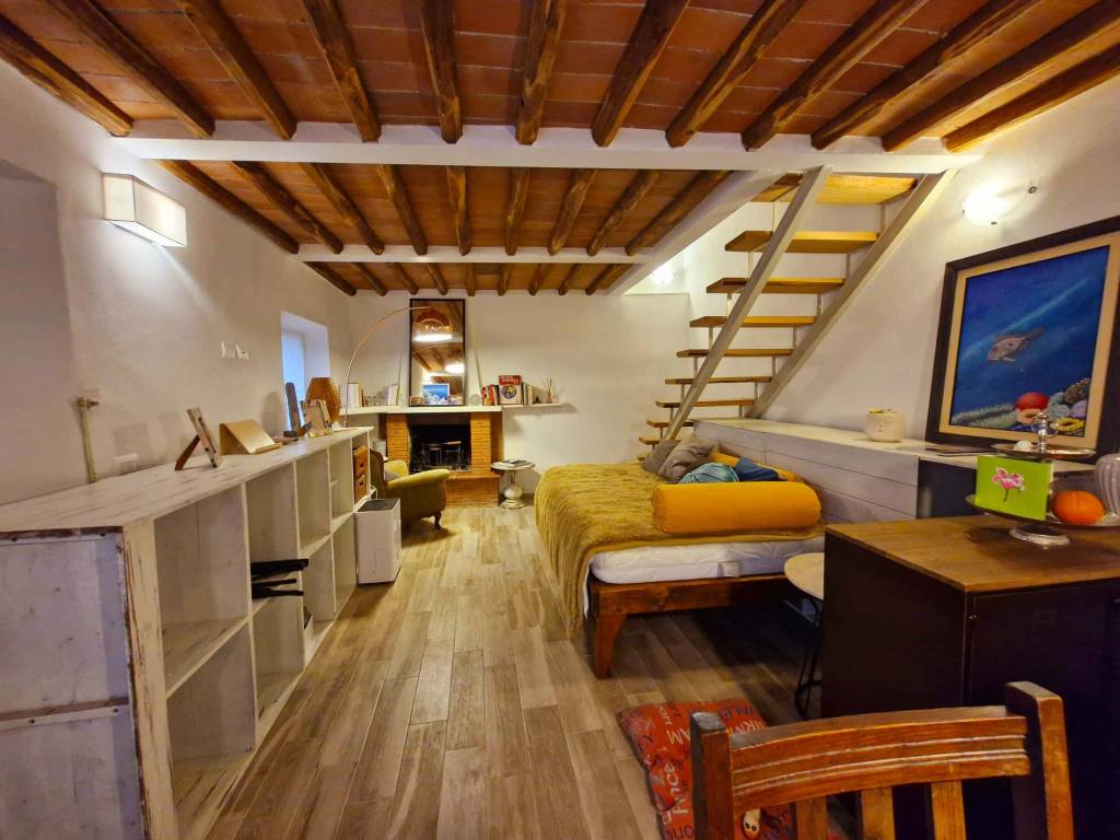 appartamento in affitto a Lucca in zona San Lorenzo a Vaccoli