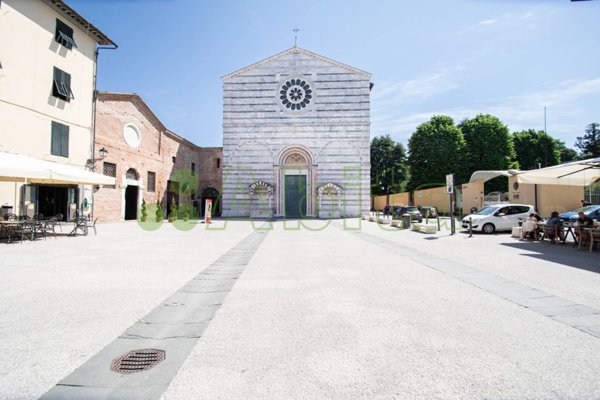 locale commerciale in affitto a Lucca in zona Centro Città