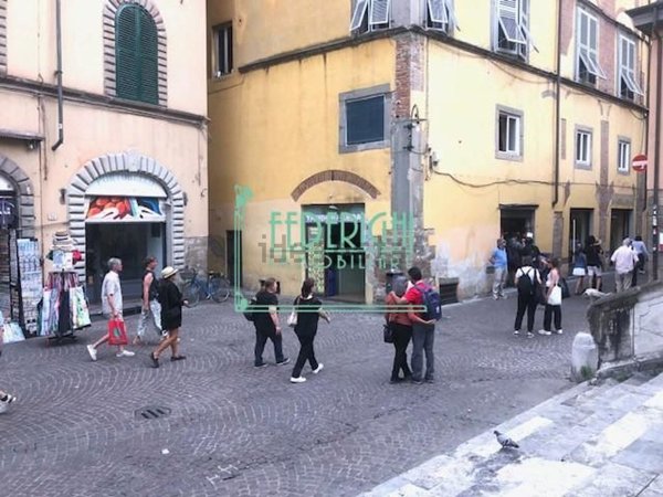 locale commerciale in affitto a Lucca