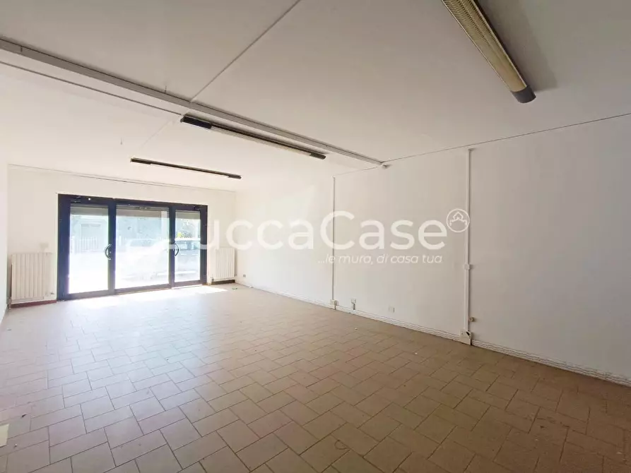 locale commerciale in affitto a Lucca in zona Centro Città