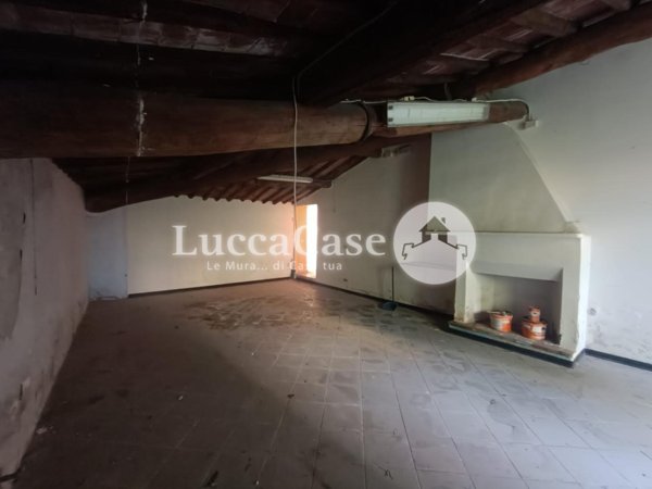 locale commerciale in affitto a Lucca in zona zona San Vito