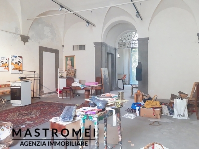 negozio in affitto a Lucca in zona Centro Città