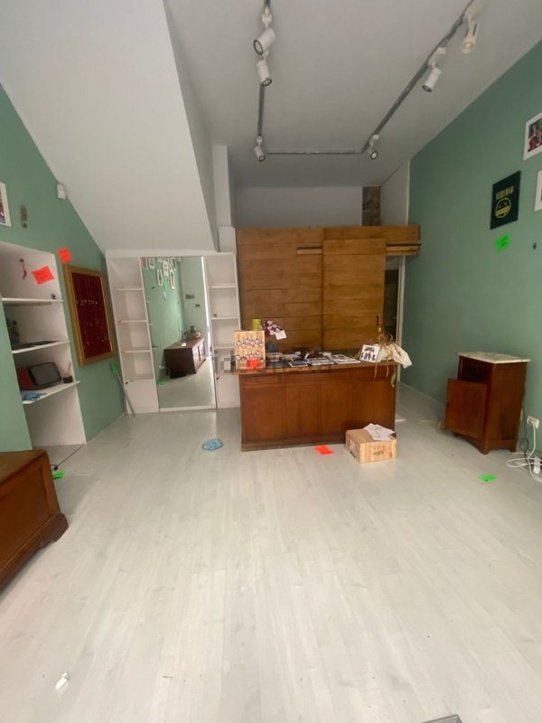 locale di sgombero in affitto a Lucca in zona Centro Città
