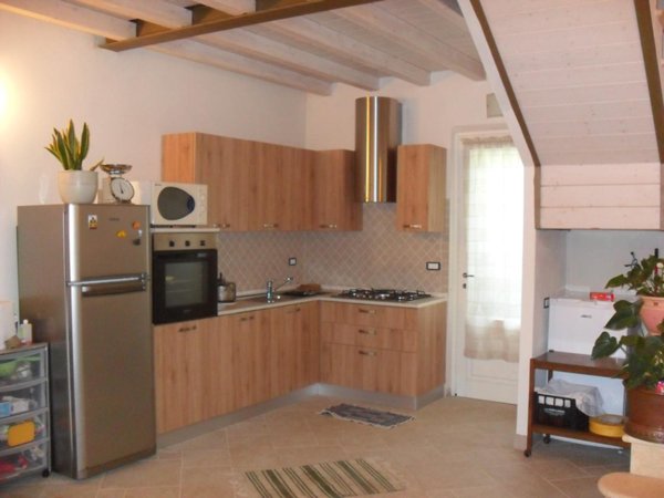 casa indipendente in affitto a Lucca in zona Arliano