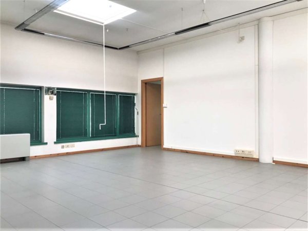 ufficio in affitto a Lucca in zona zona San Marco