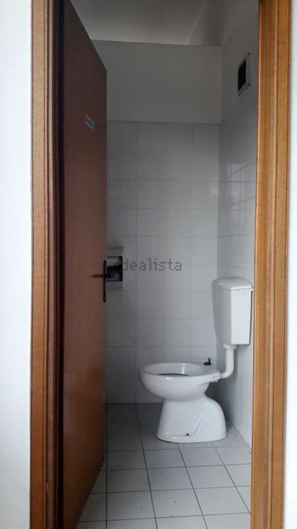 ufficio in affitto a Lucca in zona zona Sorbano