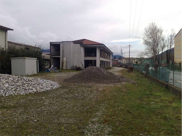 negozio in affitto a Lucca in zona Zona San Concordio