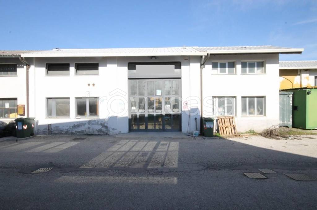 locale commerciale in affitto a Lucca in zona zona San Marco