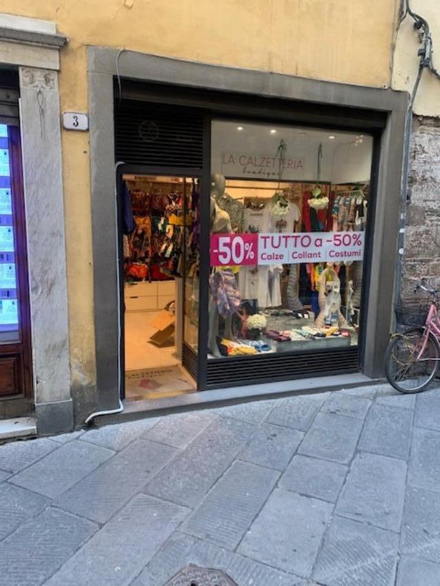 locale commerciale in affitto a Lucca in zona Centro Città