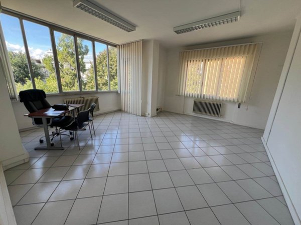 ufficio in affitto a Lucca in zona zona Arancio