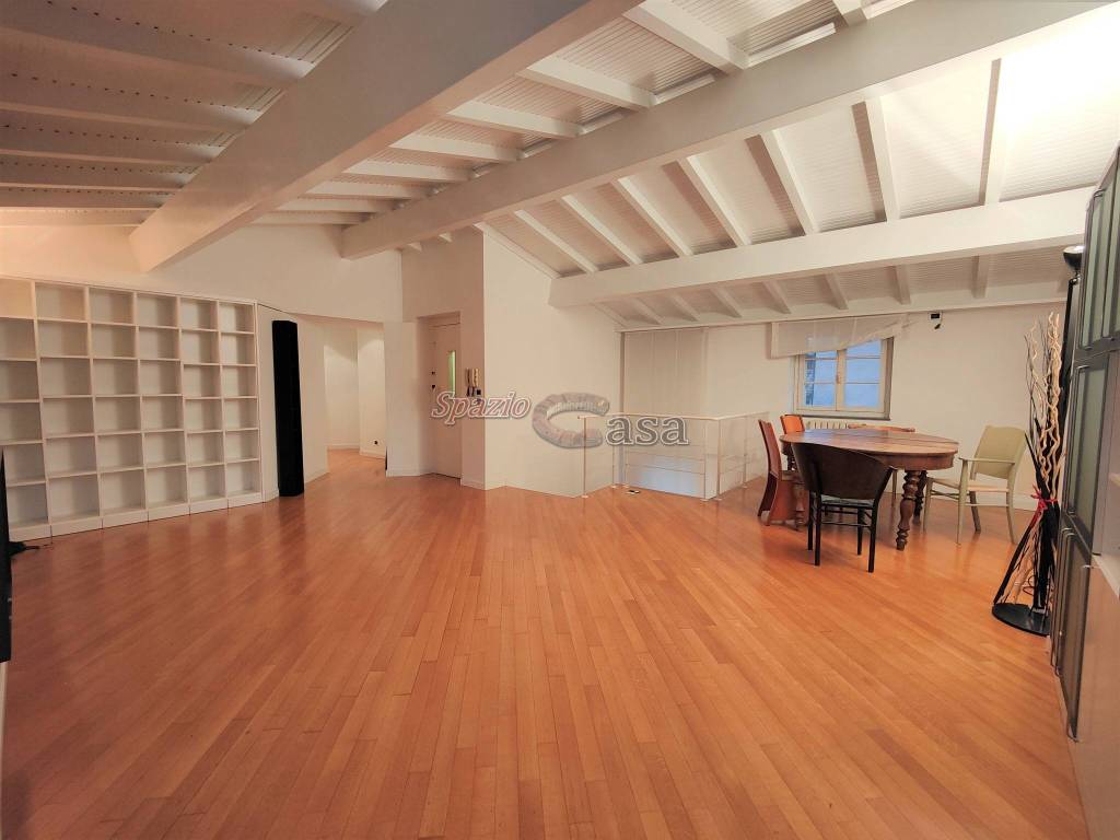 appartamento in affitto a Lucca in zona Centro Città